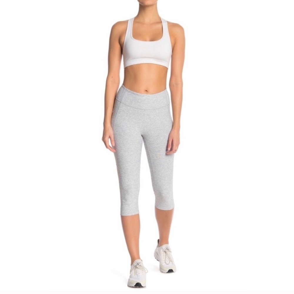 NWT Outdoor Voices Warm Up Knee Capri Leggings
